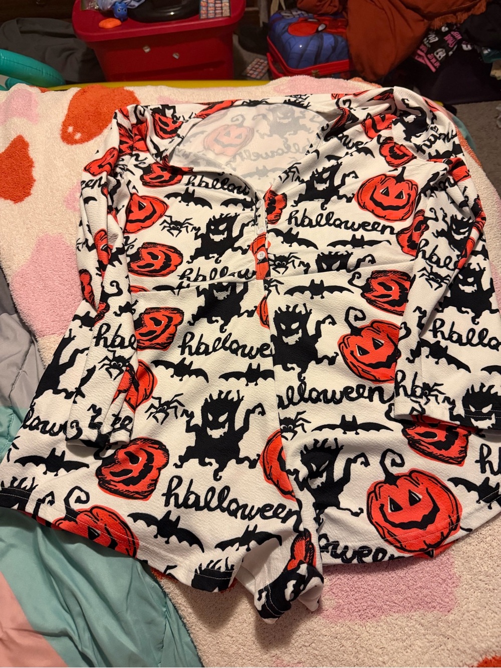 SHEIN White Halloween Pumpkin & Bat Print Long Sleeve Romper